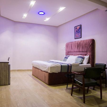 Vibes Suites Kaba Buitenkant foto