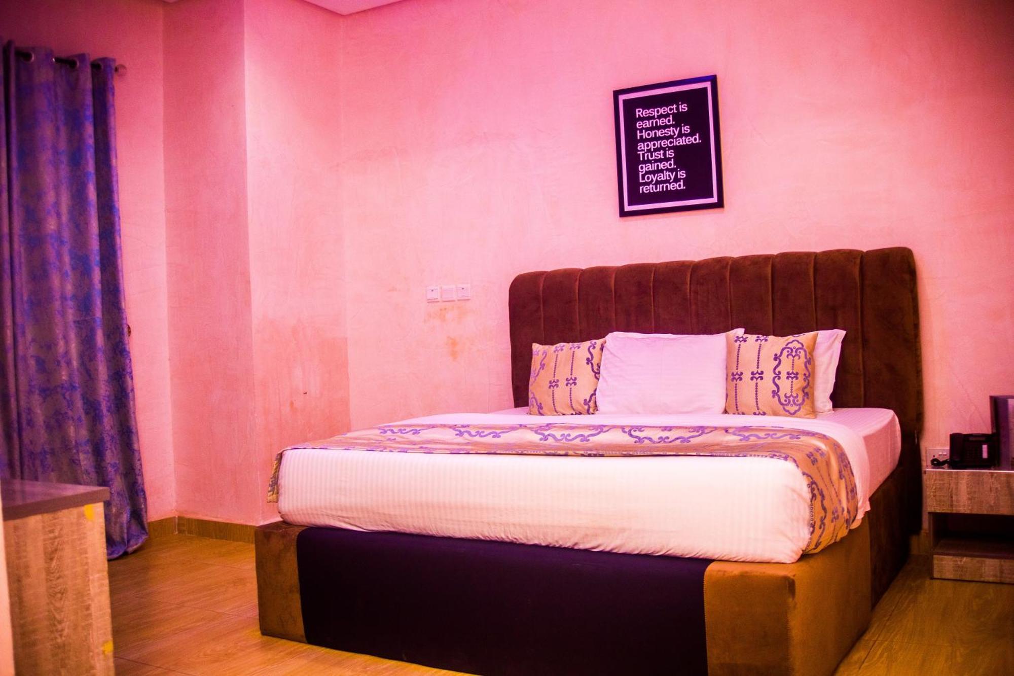 Vibes Suites Kaba Buitenkant foto