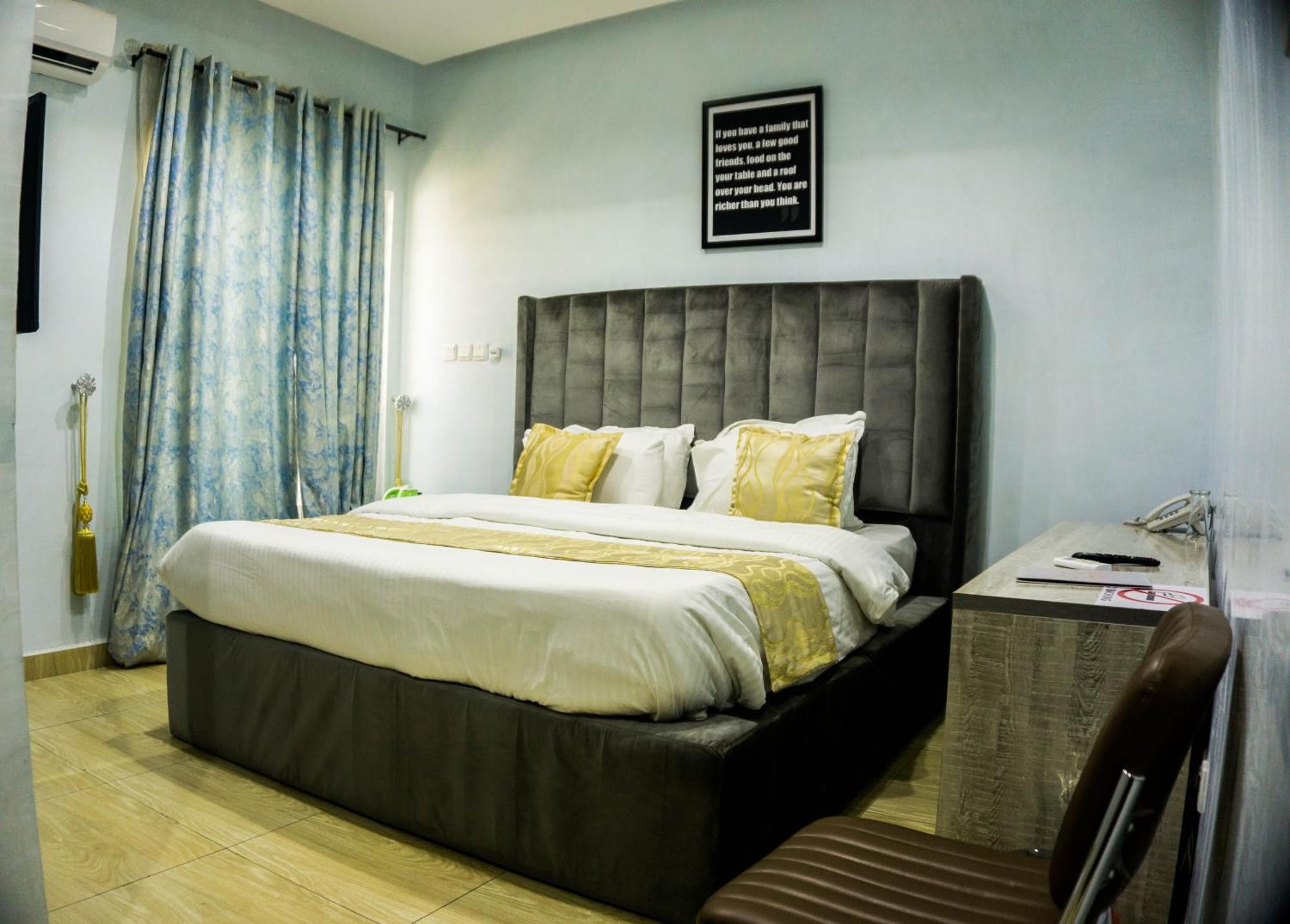 Vibes Suites Kaba Buitenkant foto