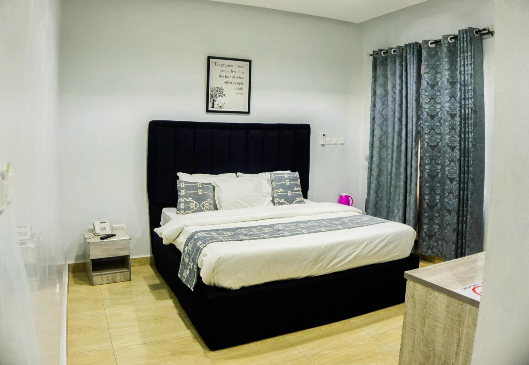 Vibes Suites Kaba Buitenkant foto