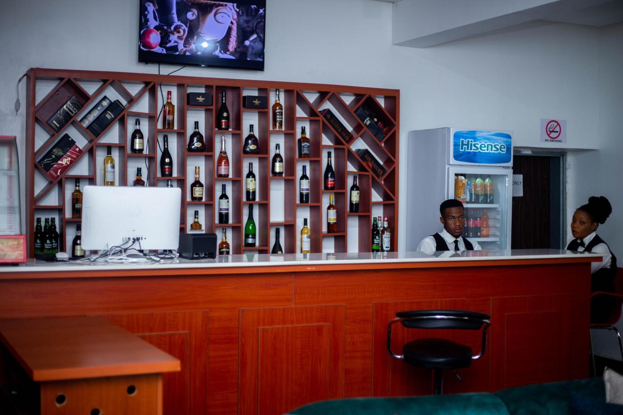 Vibes Suites Kaba Buitenkant foto