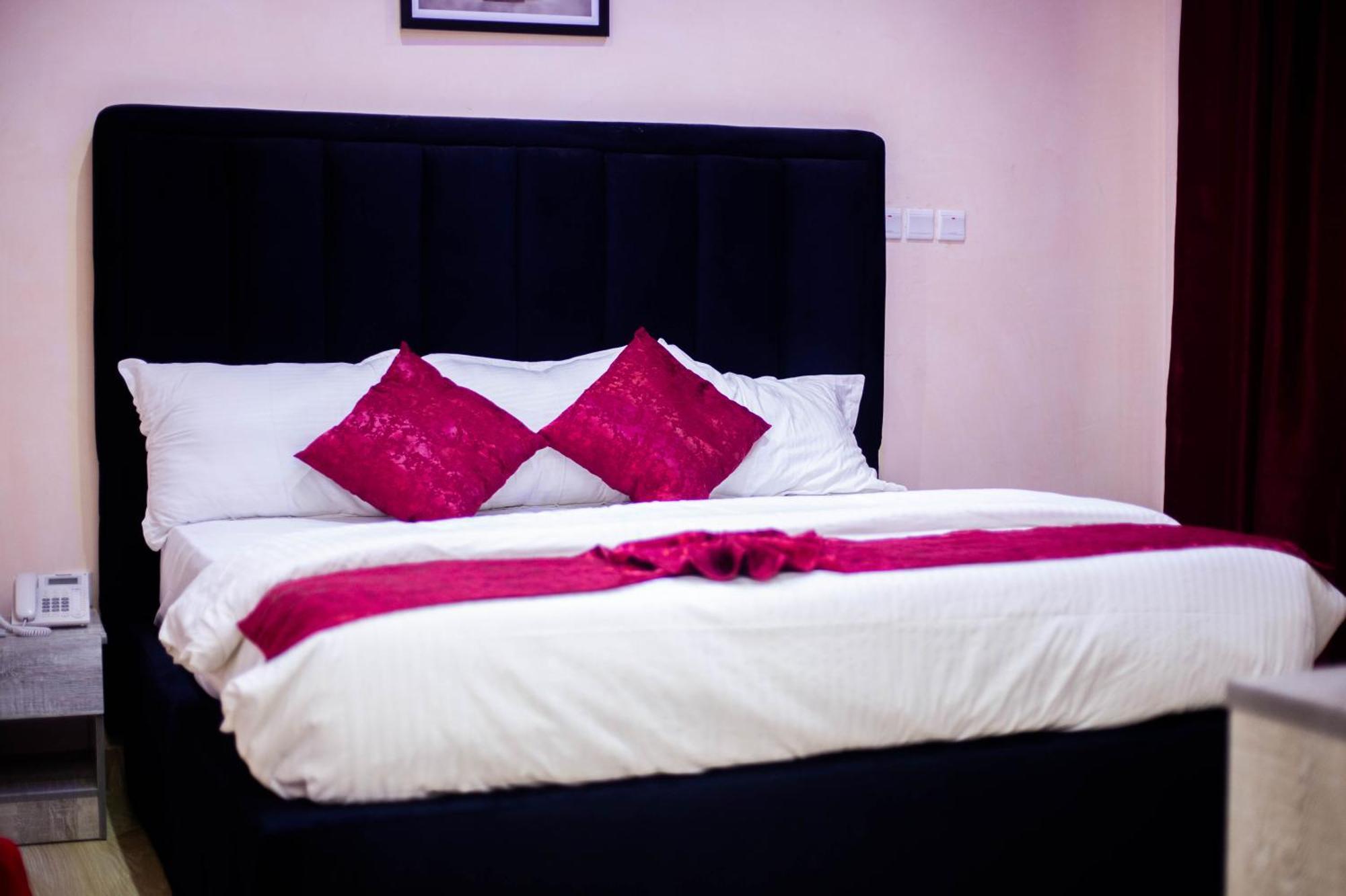 Vibes Suites Kaba Buitenkant foto